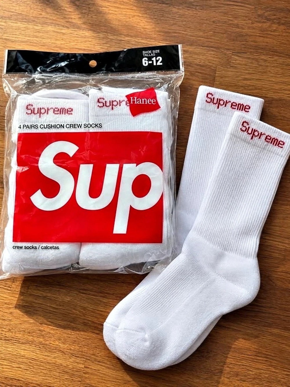 Supreme Hanes Cushion Crew Socks White Crew Socks Size 6-12 NWT